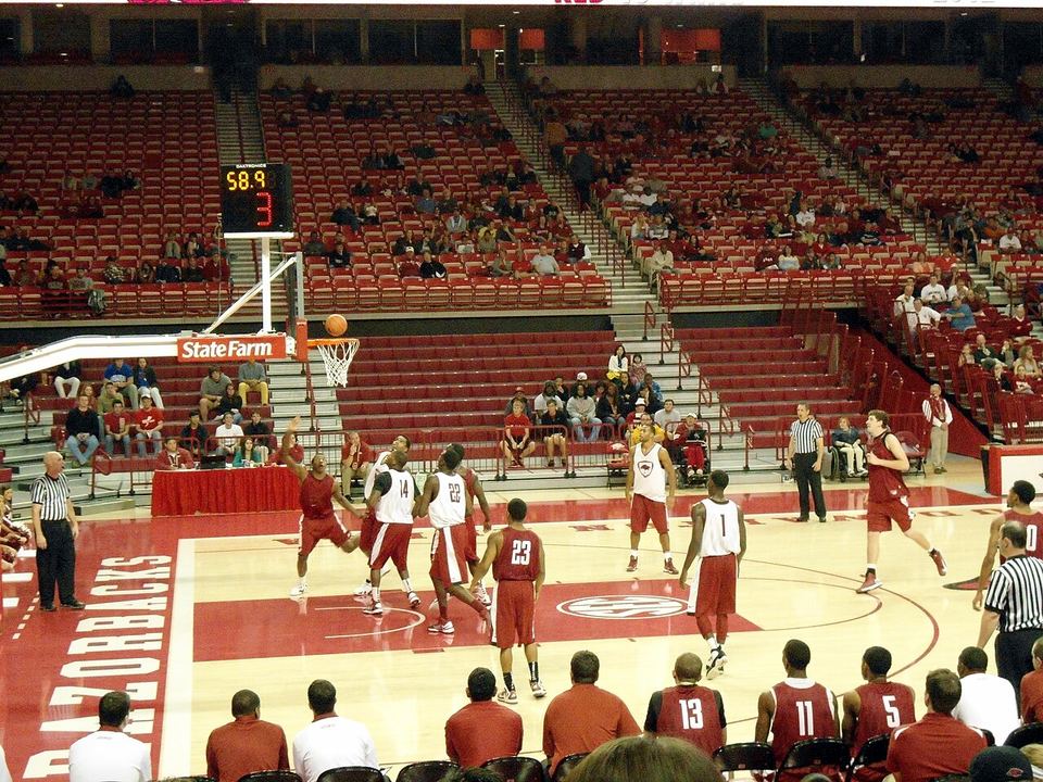 欧亚体育 · 夜赛现场